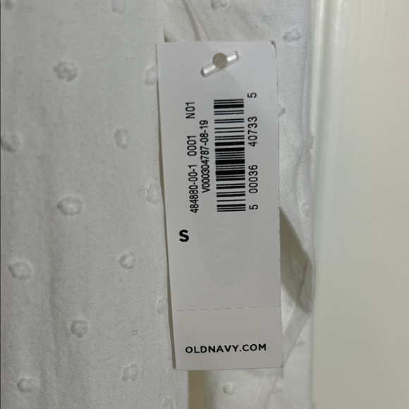 Old Navy Classic White Textured Shirt - Picture 4 of 4
